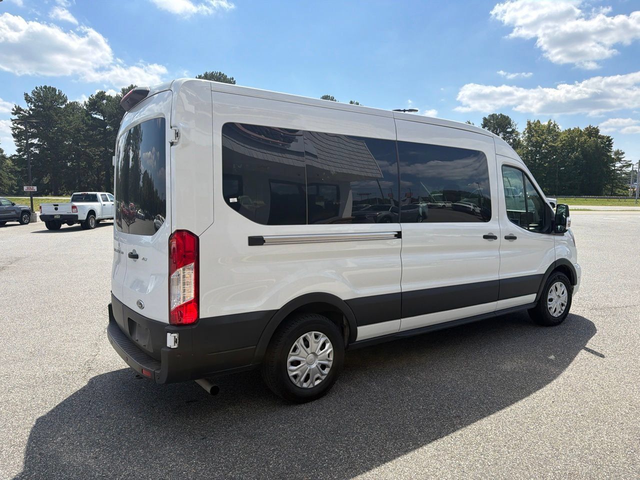 Used 2025 Ford Transit 350 XLT RWD image 7