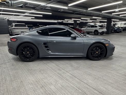 Used 2025 Porsche 718 Cayman image 5
