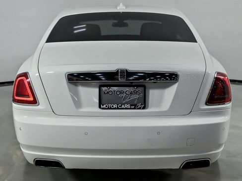 Used 2010 Rolls-Royce Ghost RWD image 11
