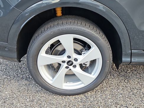 New 2025 Audi Q5 Premium Plus image 4