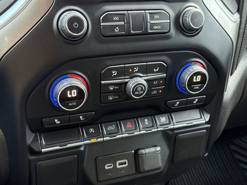 Used 2022 Chevrolet Silverado 1500 LT image 26