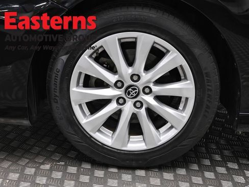 Used 2019 Toyota Camry LE image 32