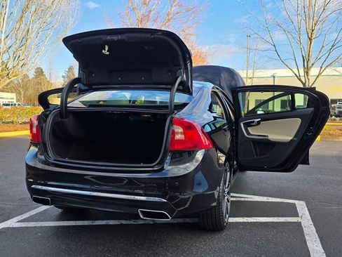 Used 2017 Volvo S60 T5 Inscription Platinum image 27