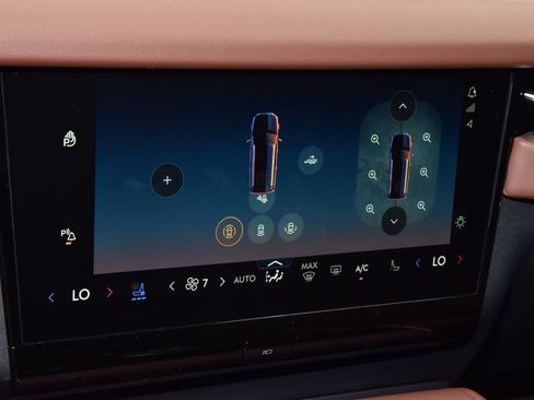 New 2026 Lincoln Navigator Reserve AWD/4WD image 31