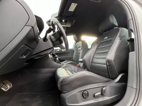 Used 2019 Volkswagen Golf R 4-Door image 28