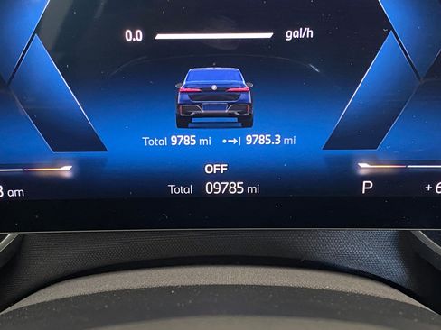 Used 2025 BMW 760i xDrive w/ Executive Package image 20