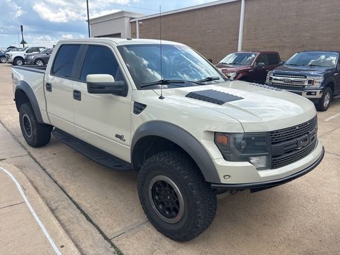 Used 2014 Ford F150 Raptor w/ Equipment Group 801A Luxury AWD/4WD image 4