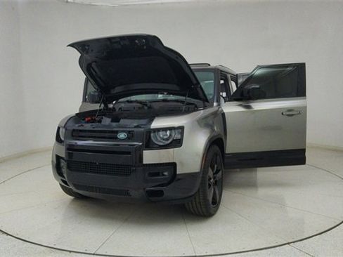 Used 2025 Land Rover Defender 110 X image 77