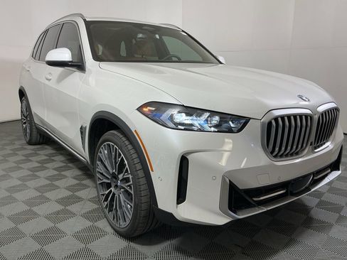 New 2026 BMW X5 xDrive40i w/ Climate Comfort Package image 4