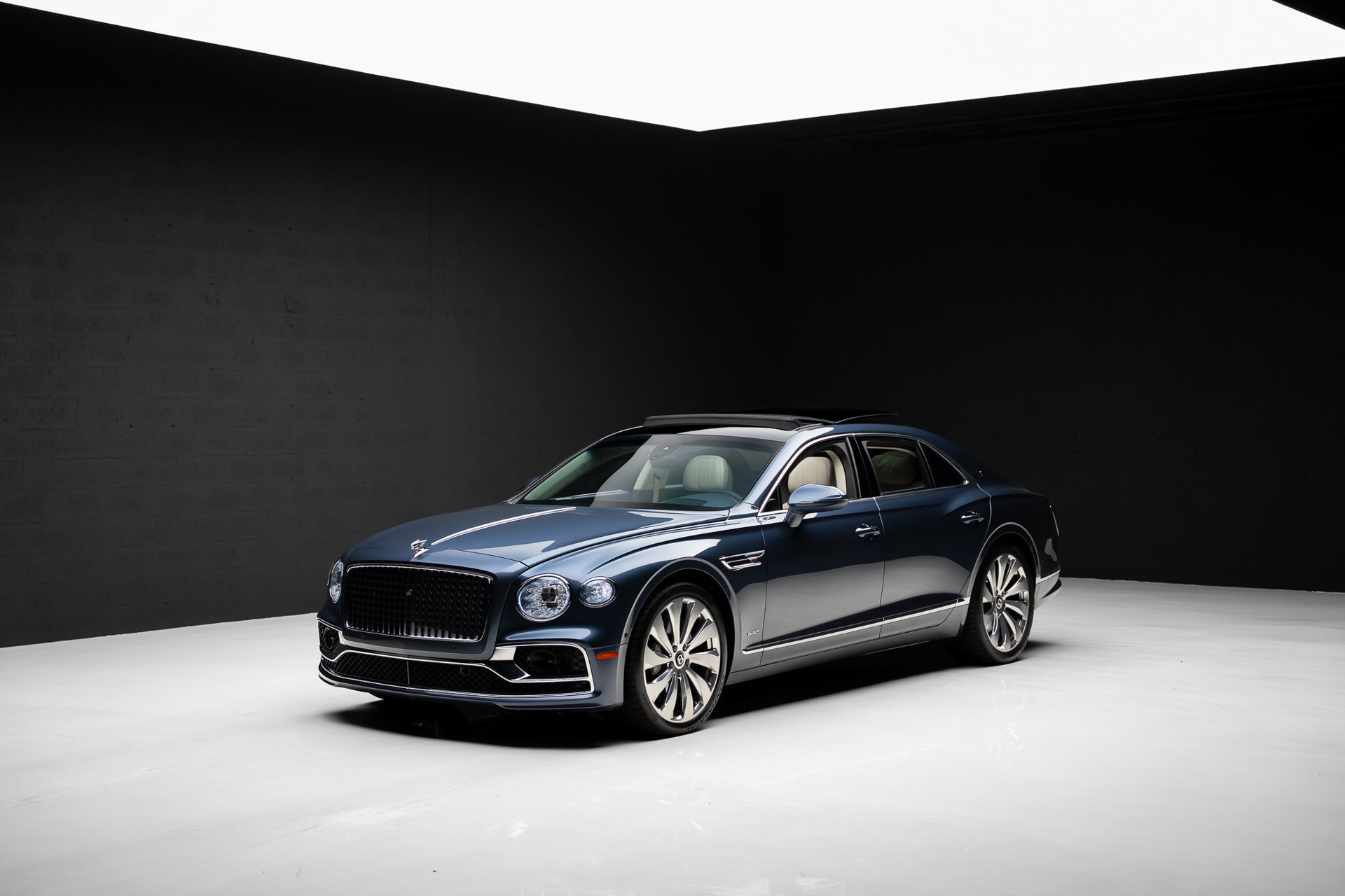 Used 2020 Bentley Flying Spur W12 AWD/4WD image 4