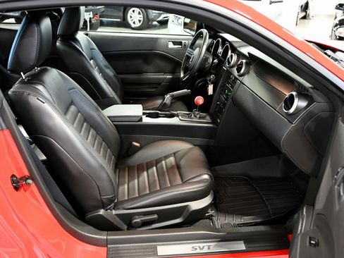 Used 2007 Ford Mustang Shelby GT500 RWD image 36