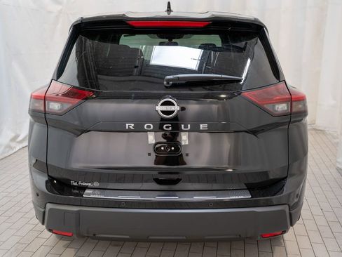 New 2026 Nissan Rogue SV image 5