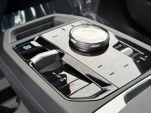 Used 2026 BMW iX xDrive60 w/ M Sport Package image 27