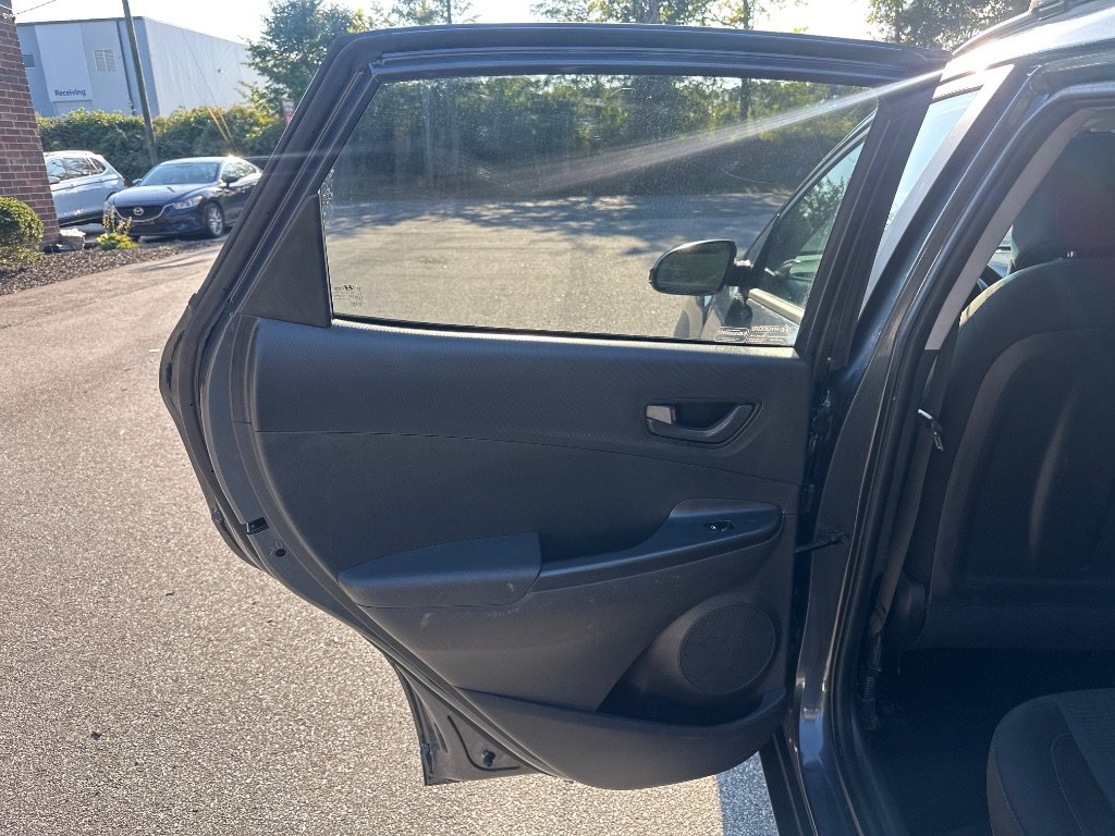 Used 2022 Hyundai Kona SEL FWD image 13