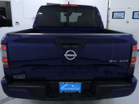 Used 2023 Nissan Frontier SV image 6