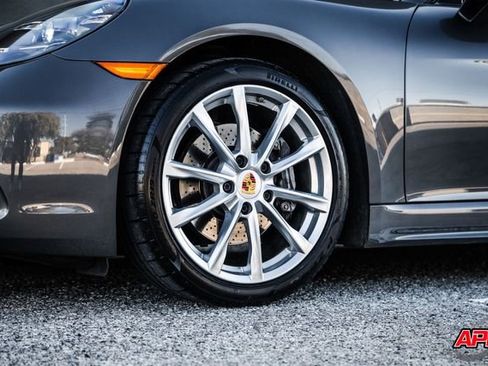 Used 2021 Porsche 718 Boxster image 45