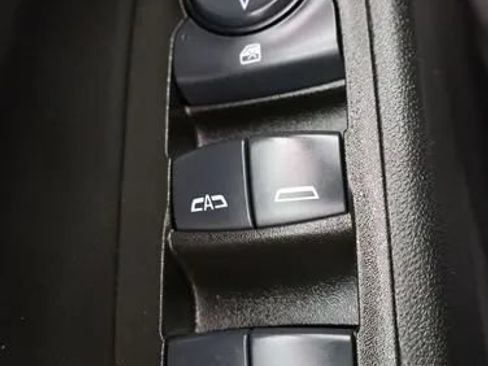 Used 2024 Chevrolet Equinox LT FWD image 21