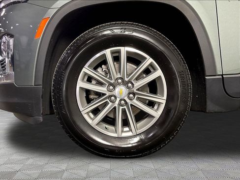 Used 2023 Chevrolet Traverse LT FWD image 34