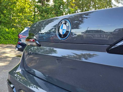 Used 2025 BMW 750e xDrive w/ Executive Package image 15