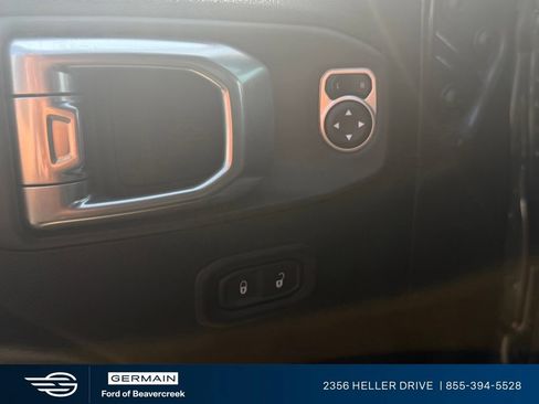 Used 2023 Jeep Gladiator Sport AWD/4WD image 17