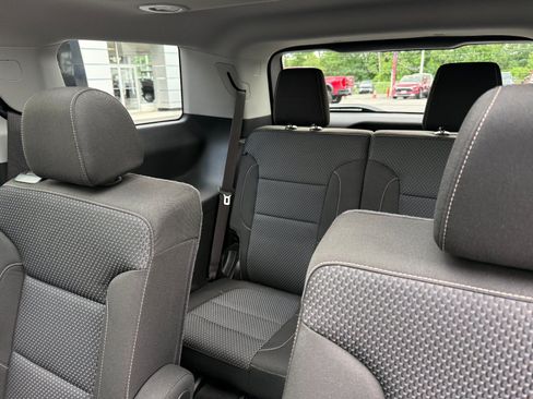 Certified 2023 GMC Acadia SLE w/ Driver Convenience Package AWD/4WD image 18