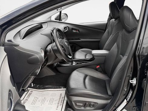 Used 2022 Toyota Prius Prime XLE FWD image 12