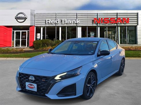 Certified 2023 Nissan Altima 2.5 SR image 2