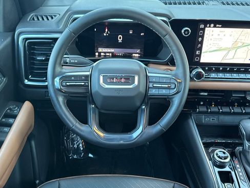 New 2023 GMC Canyon AT4 w/ AT4 Premium Package AWD/4WD image 15