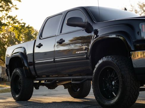 Used 2013 GMC Sierra 1500 SLE w/ Power Tech Package image 4