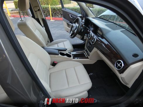 Used 2014 Mercedes-Benz GLK 350 2WD image 22