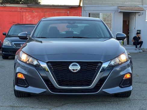 Used 2022 Nissan Altima 2.5 S image 2