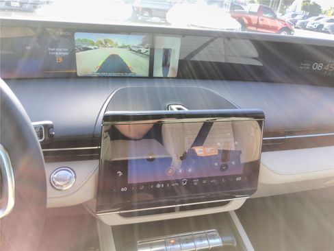 New 2026 Lincoln Nautilus Reserve AWD/4WD image 36