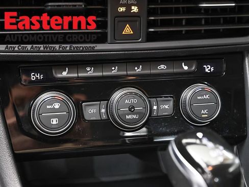 Used 2024 Volkswagen Jetta SE FWD image 19