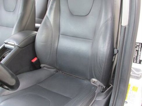 Used 2017 Volvo S60 T5 Inscription image 14