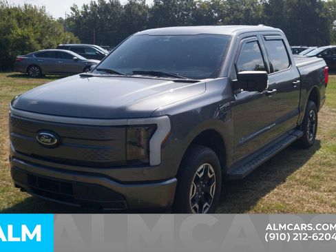 Used 2023 Ford F150 Lightning XLT AWD/4WD image 21