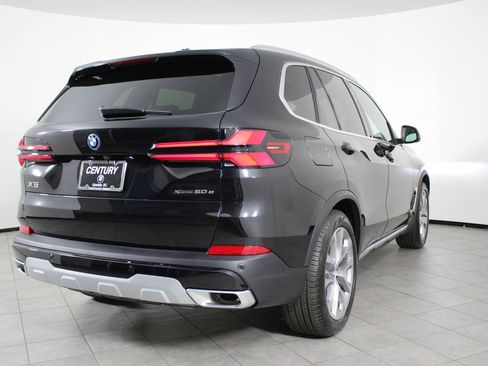 New 2026 BMW X5 xDrive50e image 9