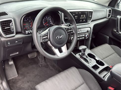 Used 2020 Kia Sportage LX AWD/4WD image 14