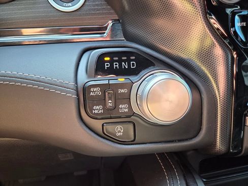 Used 2024 RAM 1500 Limited AWD/4WD image 32