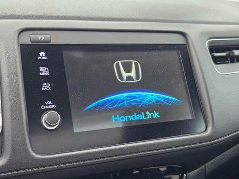 Used 2020 Honda HR-V Touring image 38