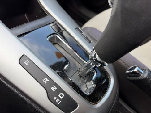 Used 2015 Chevrolet Cruze LS FWD image 16