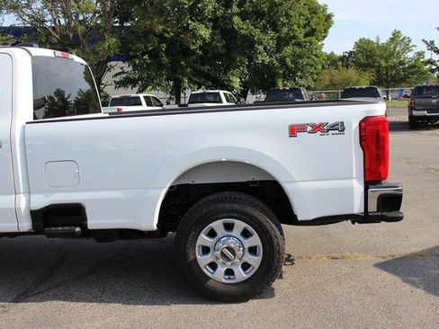 Used 2023 Ford F350 XLT w/ FX4 Off-Road Package AWD/4WD image 6