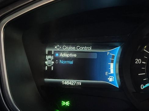 Used 2019 Ford Fusion SEL image 25