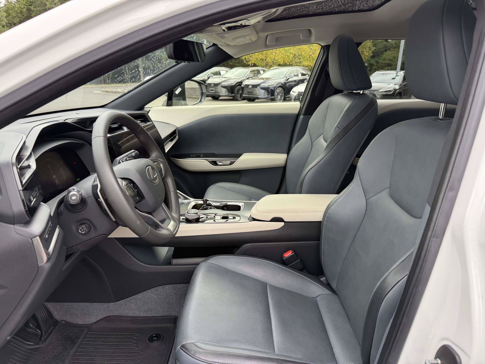 Used 2023 Lexus RZ 450e Premium w/ Technology Package AWD/4WD image 13