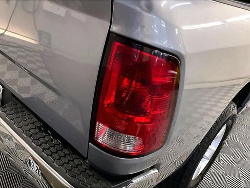 Used 2022 RAM 1500 Classic SLT RWD image 27