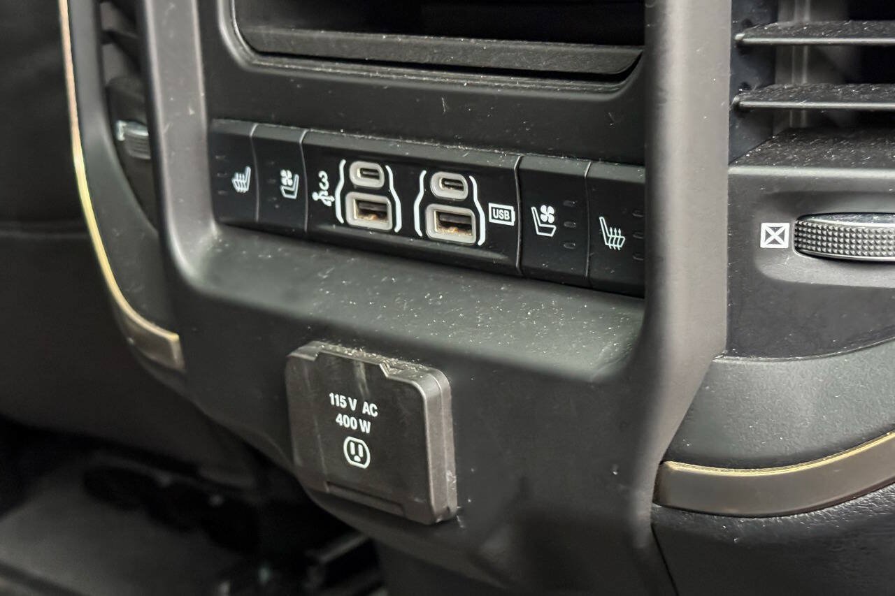 Used 2019 RAM 1500 Limited AWD/4WD image 17