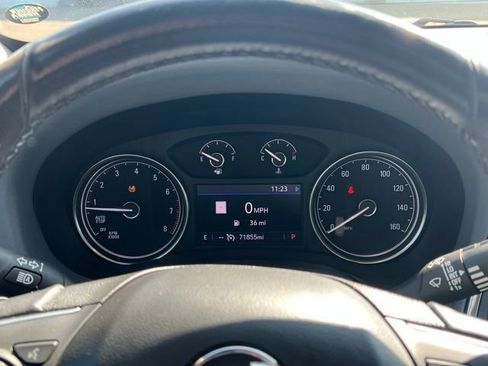 Used 2020 Buick Enclave Premium w/ Sun and Sites Package image 10