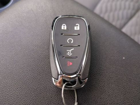 Used 2018 Chevrolet Equinox LT image 35