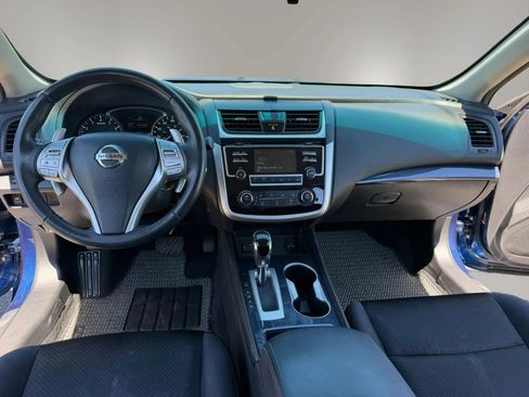 Used 2018 Nissan Altima 2.5 SR FWD image 9