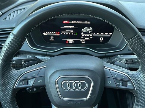 Used 2021 Audi SQ5 Prestige w/ Prestige Package image 24