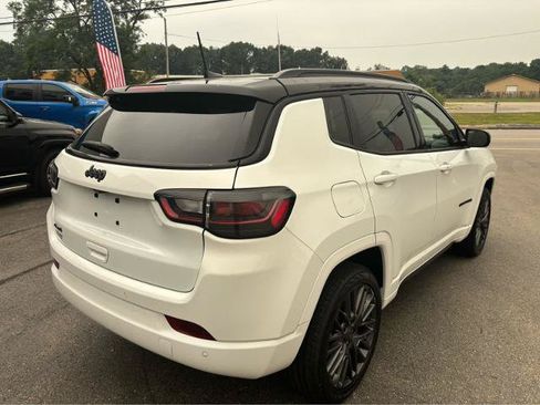Used 2024 Jeep Compass Limited w/ High Altitude Package AWD/4WD image 11